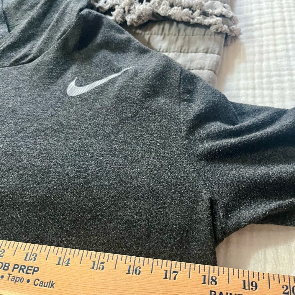 SOFT Nike Charcoal Hoodie - Medium - Picture 3 of 5